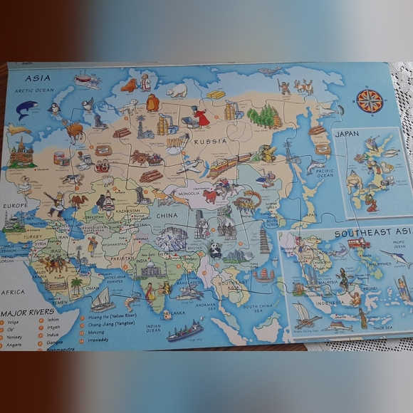 THE FUN WORLD ATLAS * 5 Fun Puzzle Maps - Picture 2 of 8
